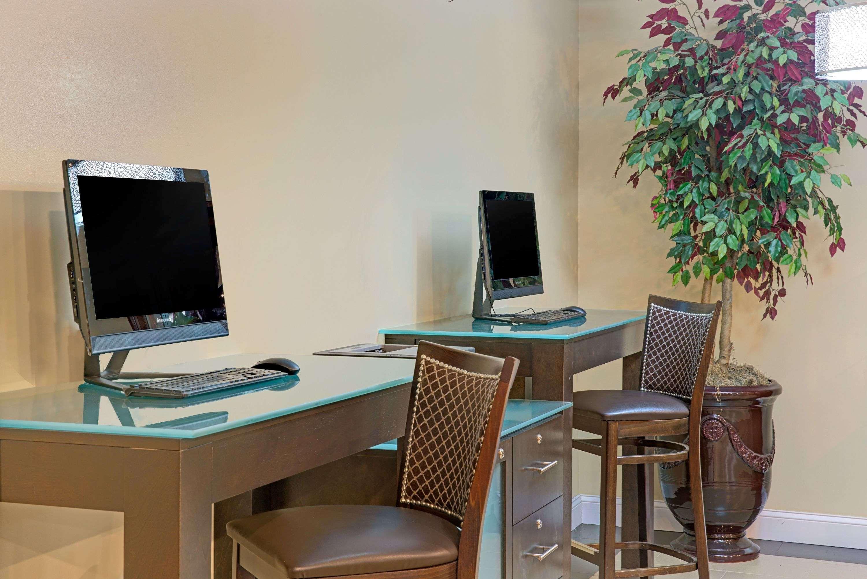 מלון Ramada Plaza By Wyndham Charlotte South End Airport מראה חיצוני תמונה