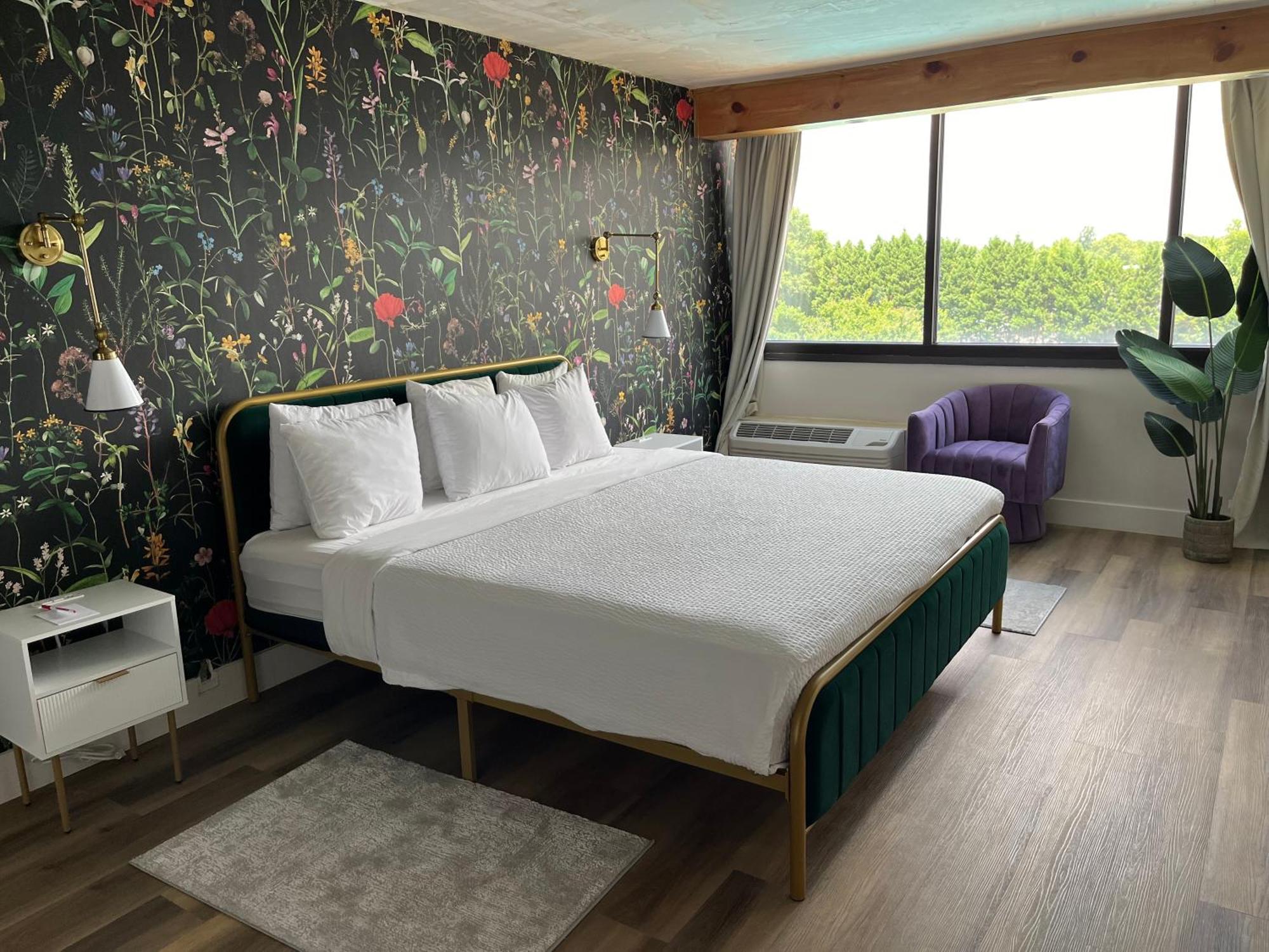 מלון Ramada Plaza By Wyndham Charlotte South End Airport מראה חיצוני תמונה